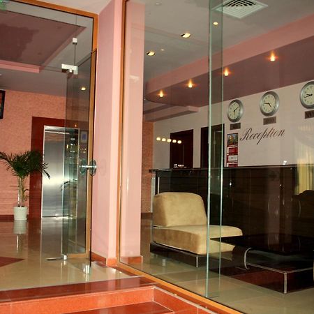 Hotel Elegant Karnobat Dış mekan fotoğraf